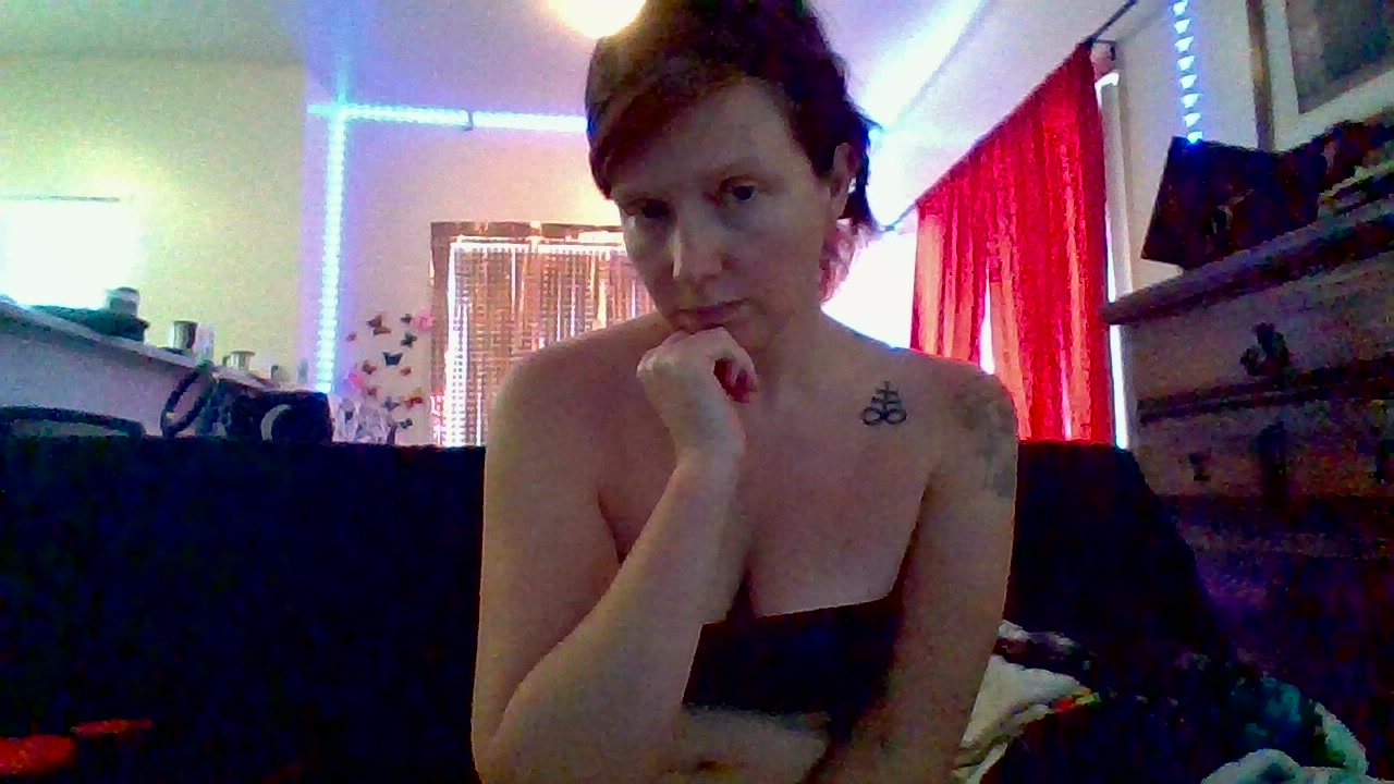 Model - Dangerous Ginger feet