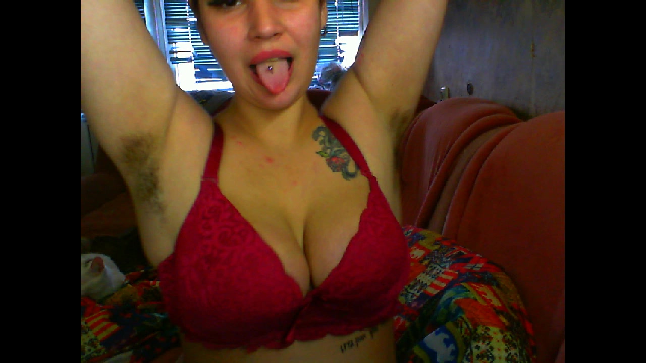 Model - Rozaliya anal