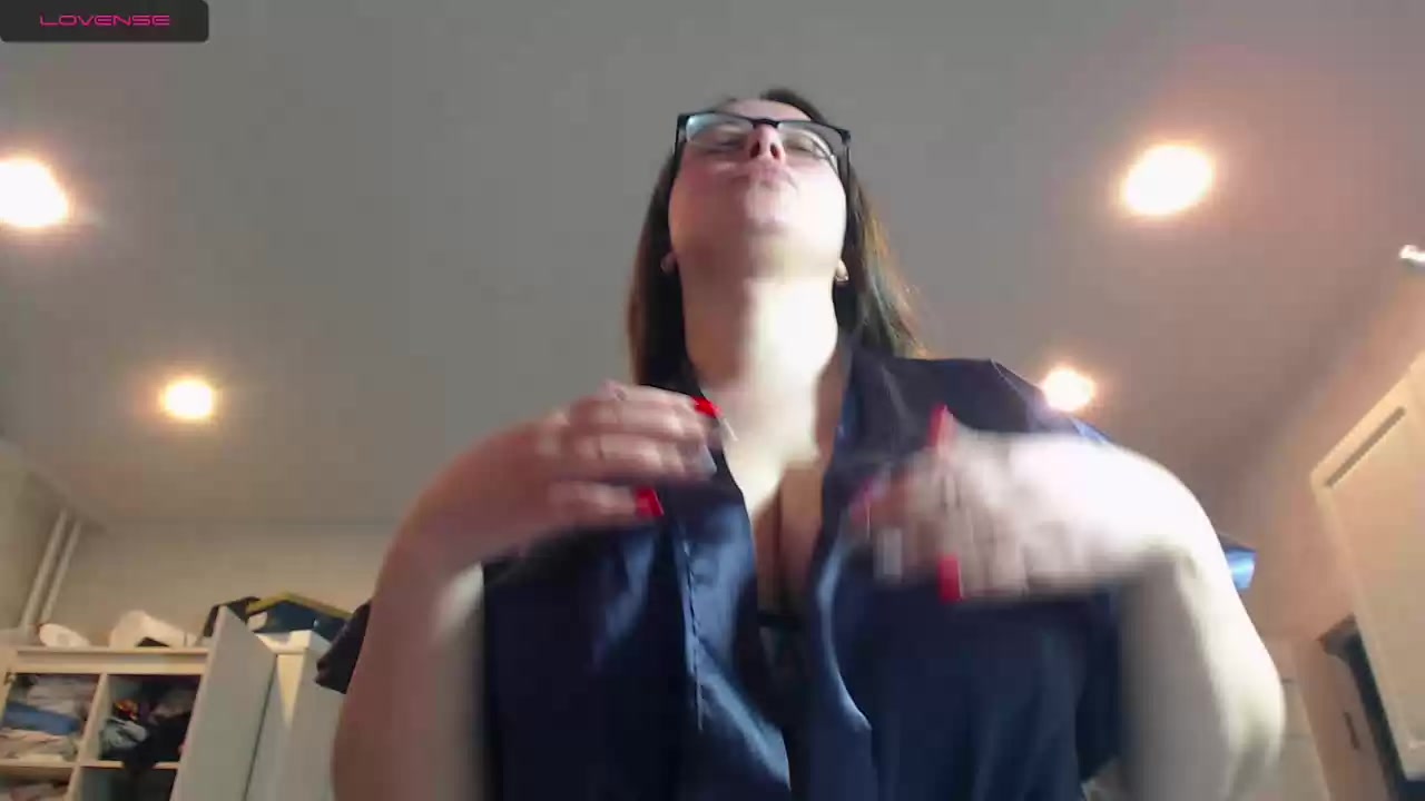 Model - D. Green curvy