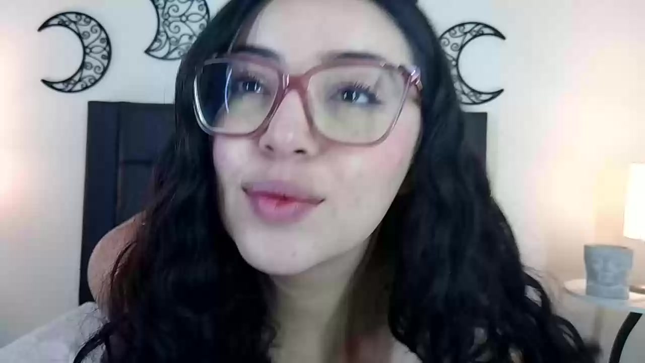 Model - Evolet Flower anal