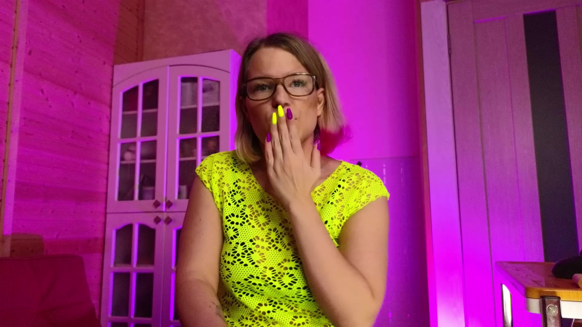 Model - EVA SHINEGIRL feet