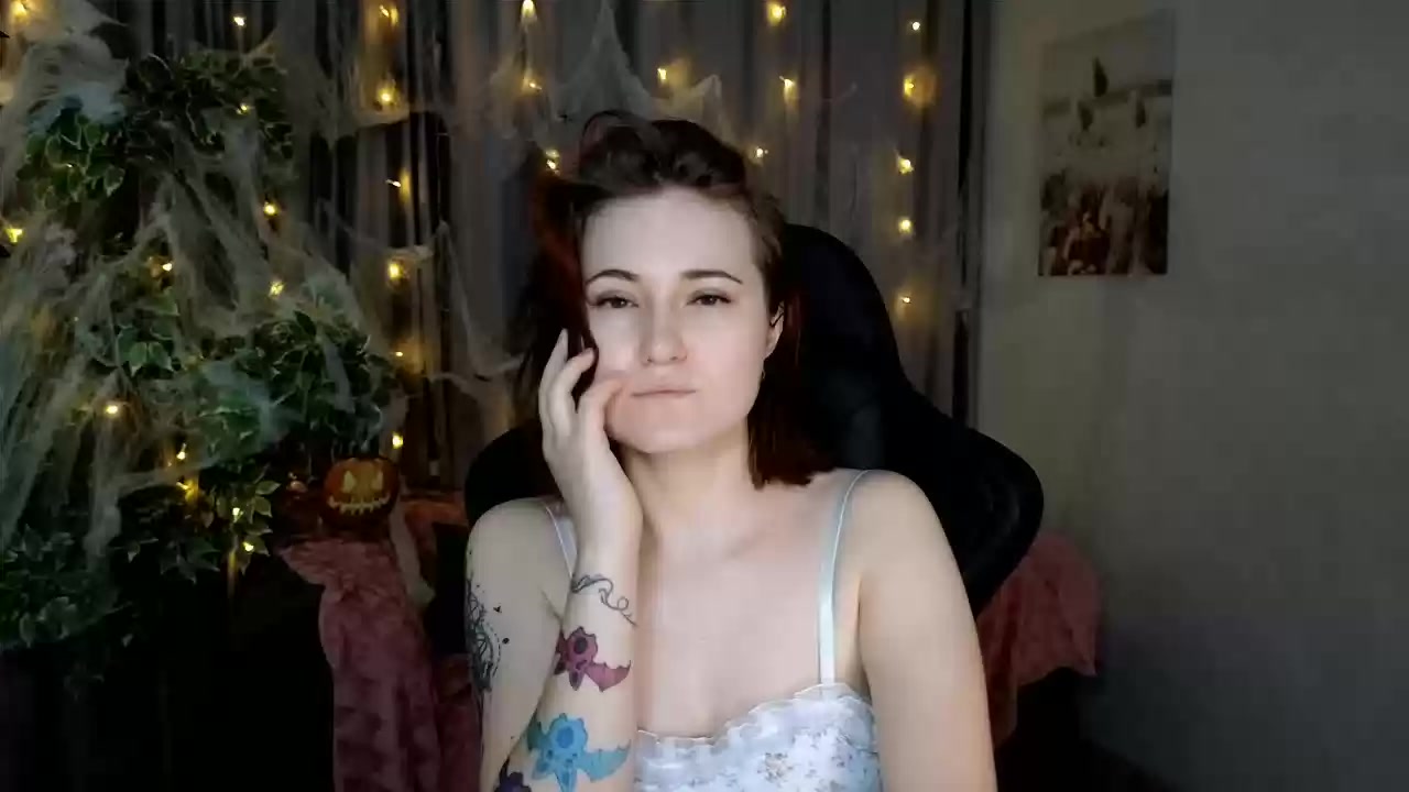 Model - Roni_fox curvy