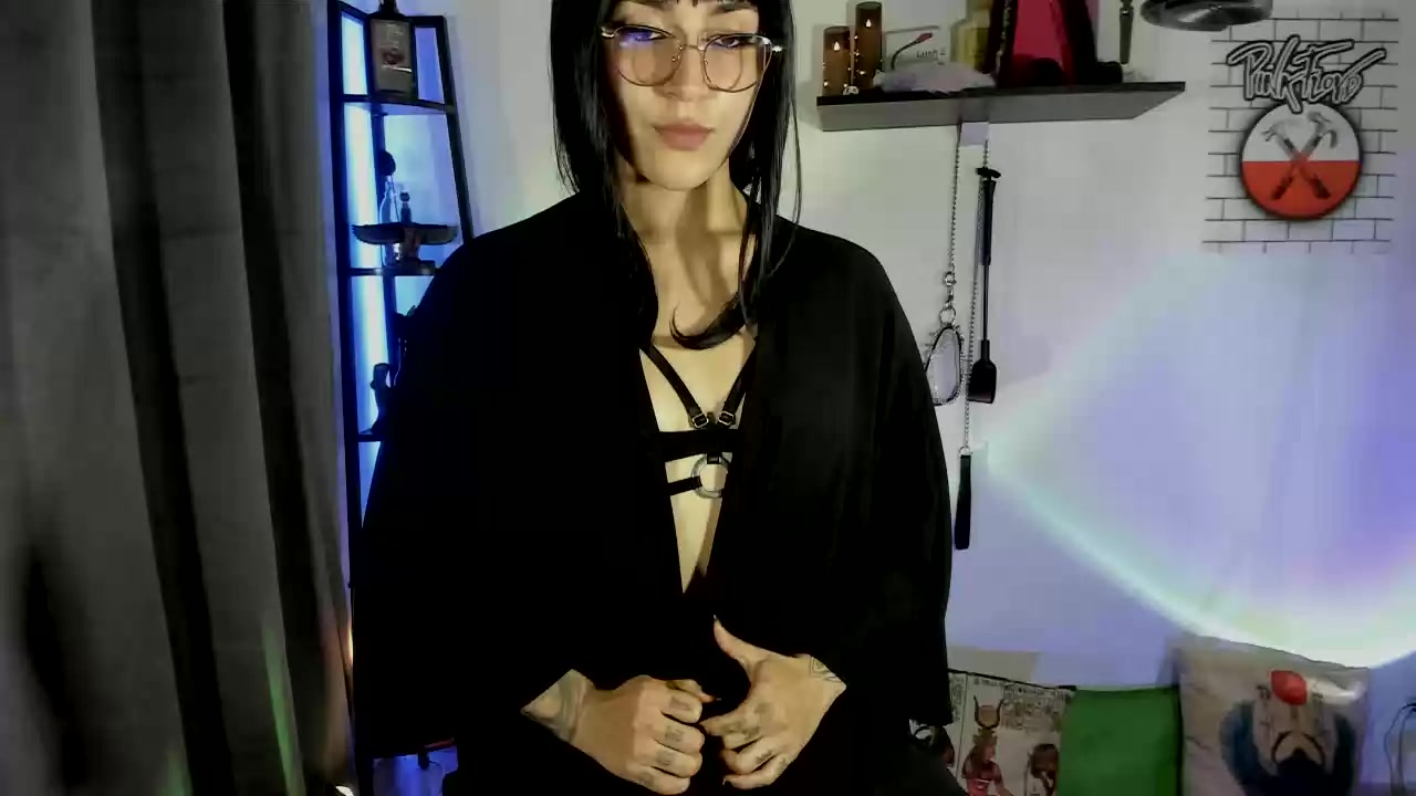 Model - Cleo denil squirt