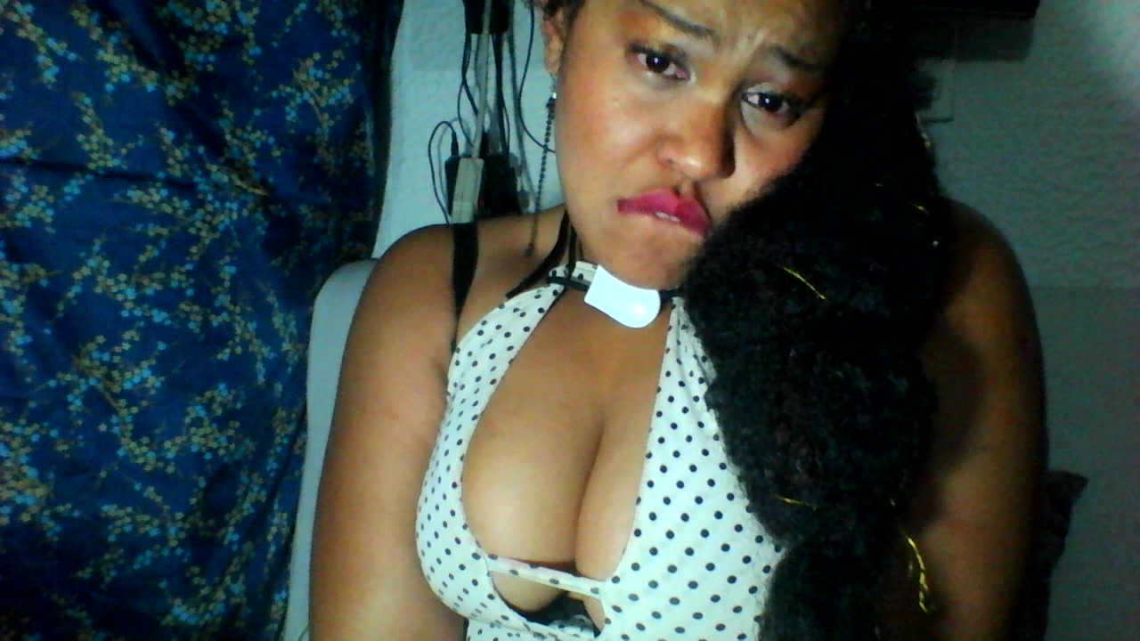 Model - Natasha lt3 curvy