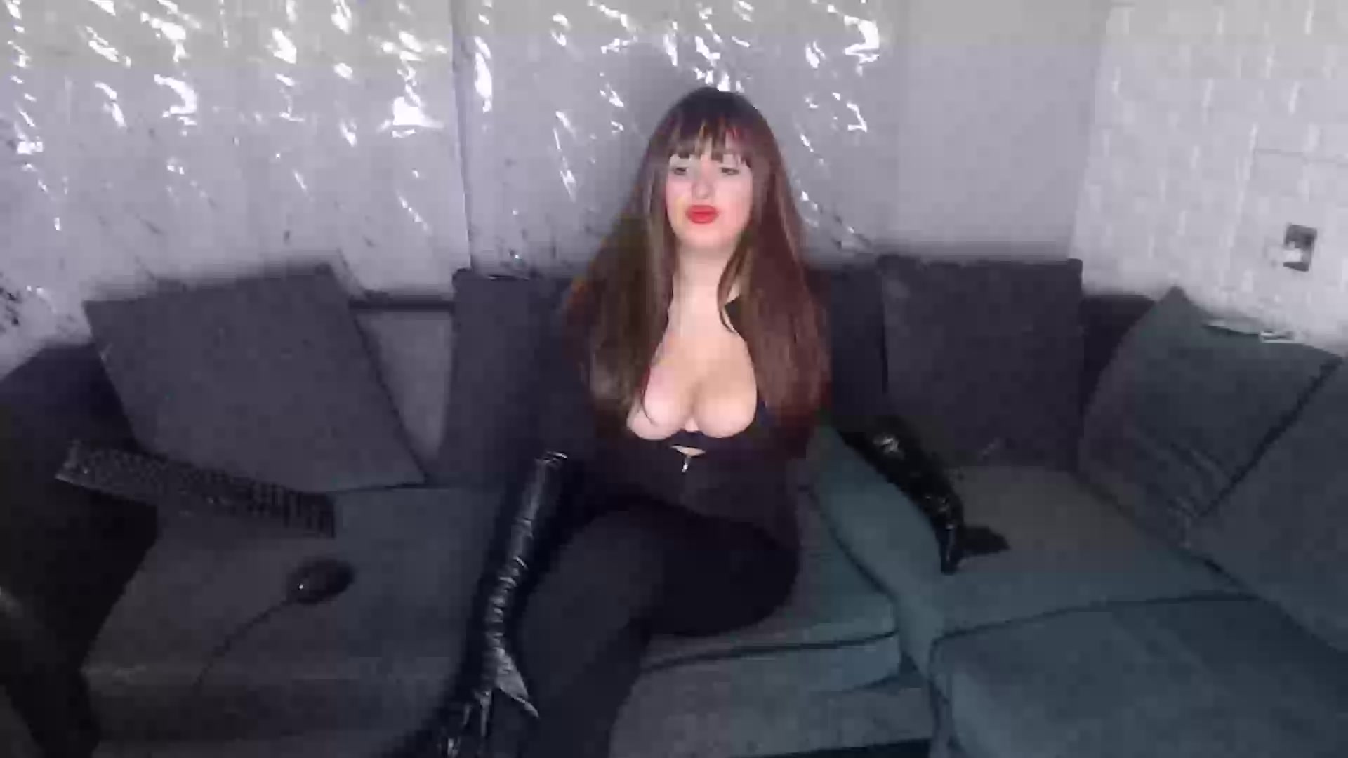 Model - UK Mistress Keira cei