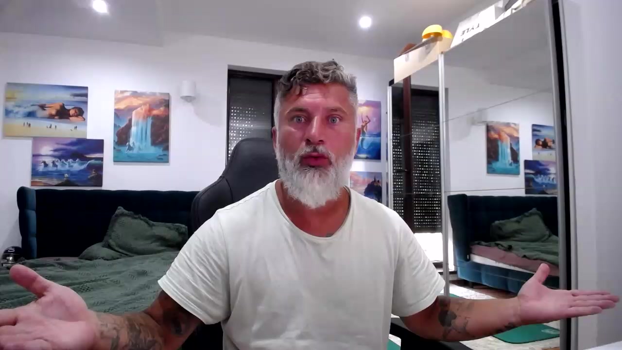 Model - Nicolas bigcock