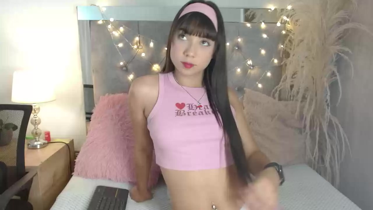 Model - NaomiDilucas blowjob