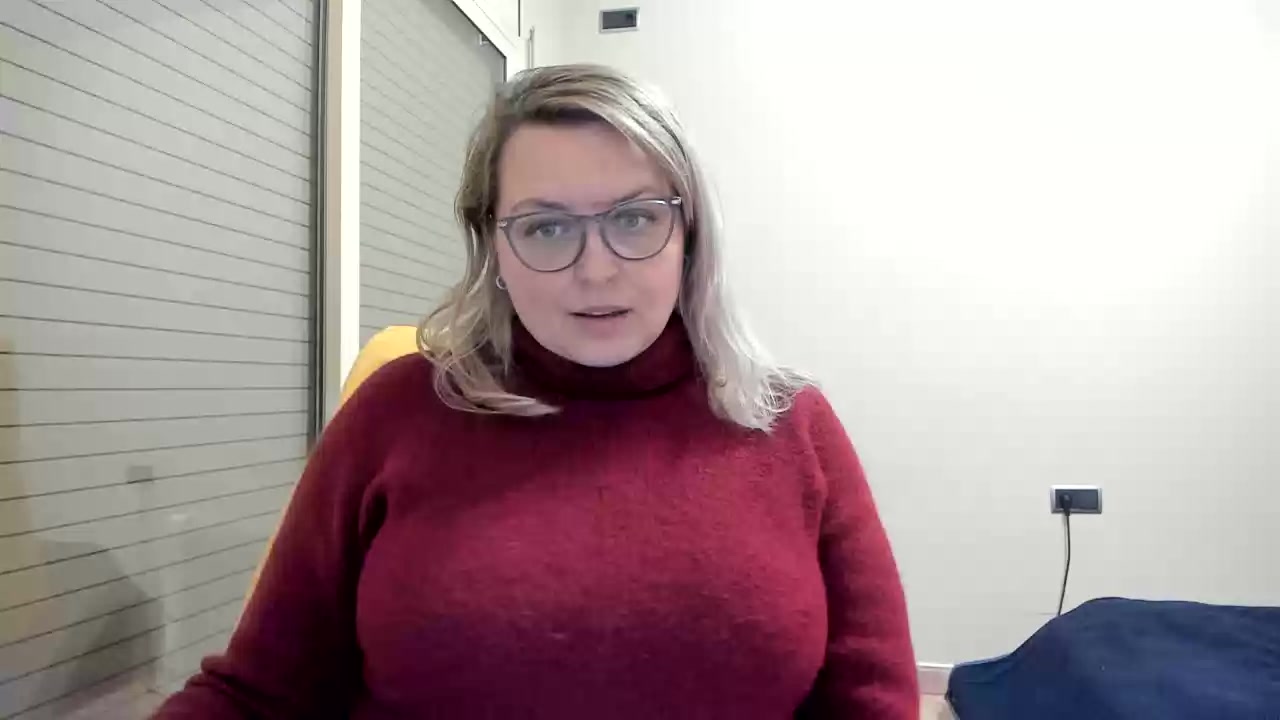 Model - JOI MISTRESS CEI