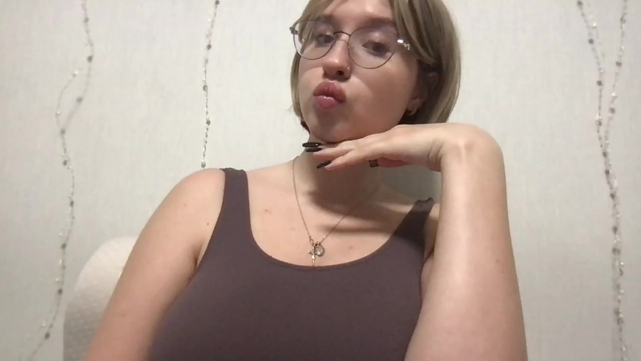 Model - jelly_belly bigtits