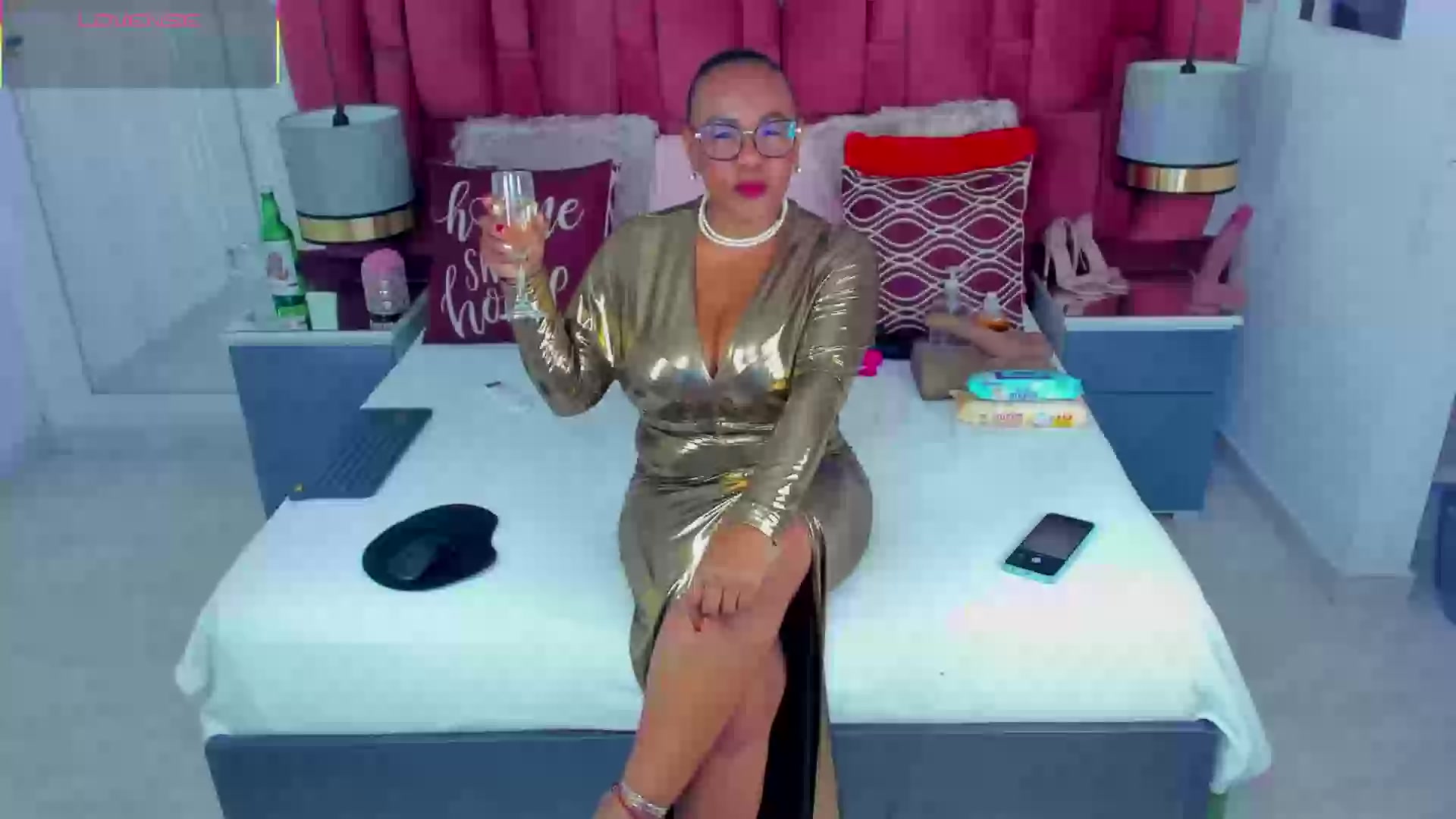 Model - ShantalDior ass