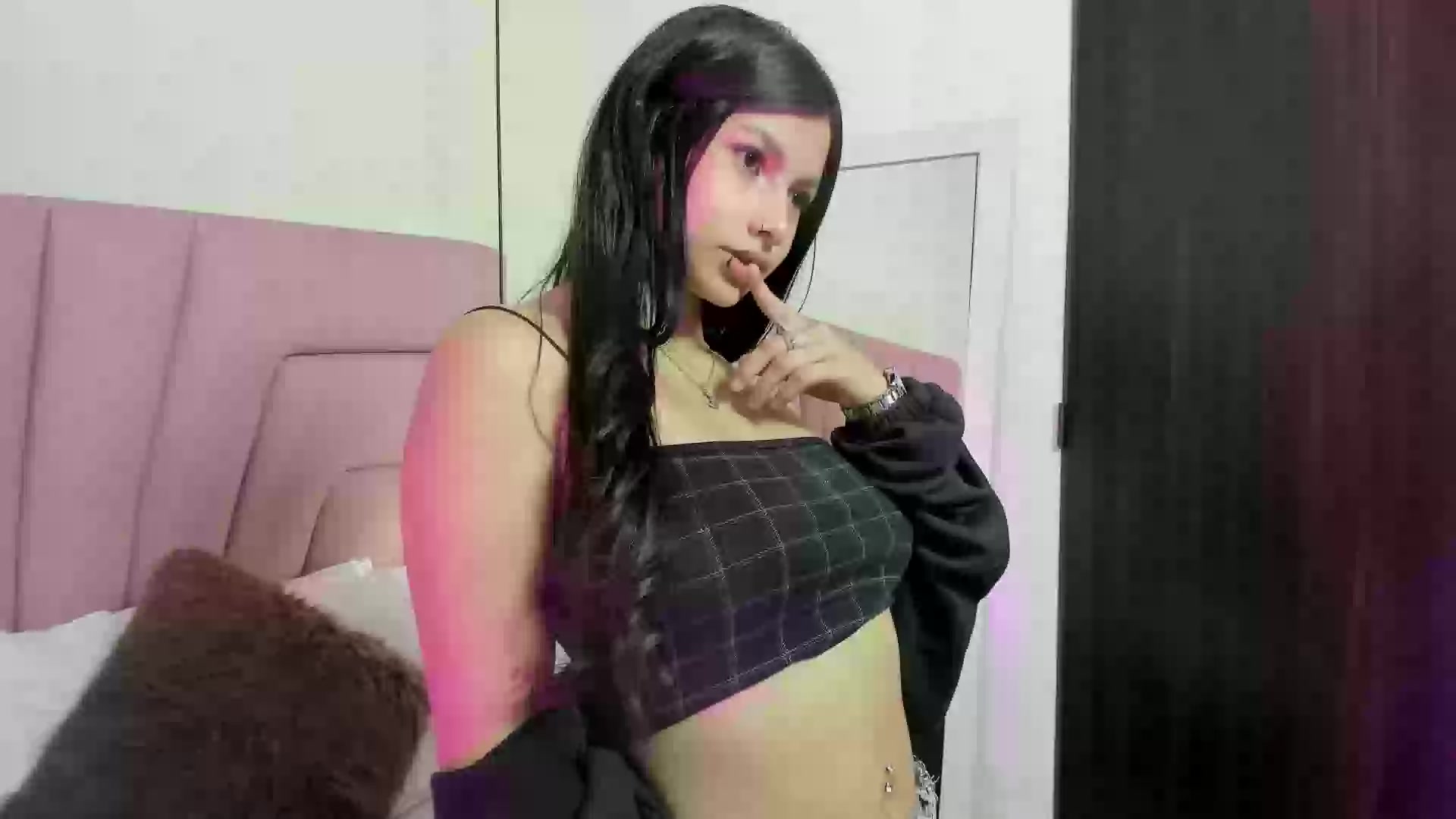 Model - Kim Luna blowjob