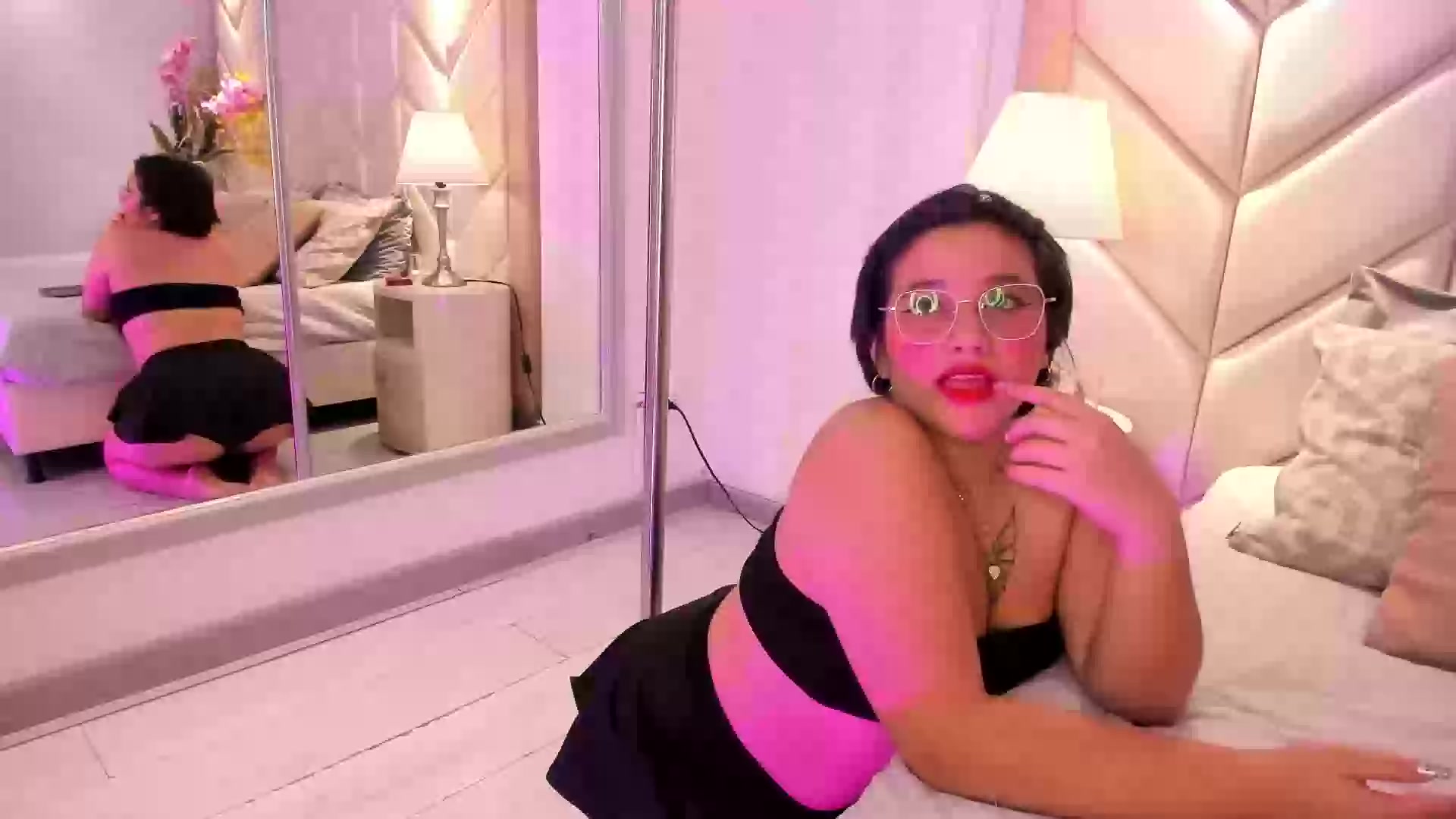 Model - CarolineBlake blowjob