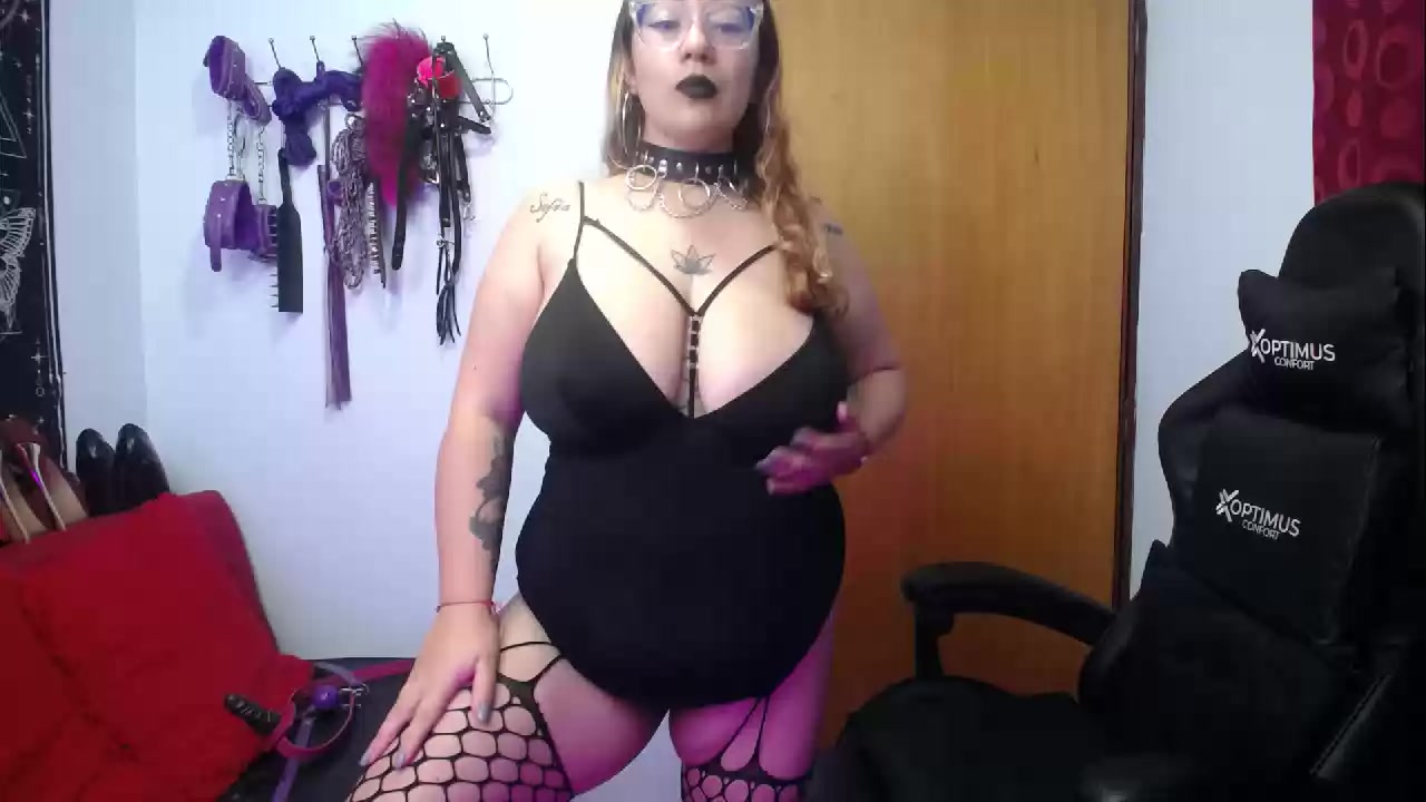 Model - HollyBBW blowjob