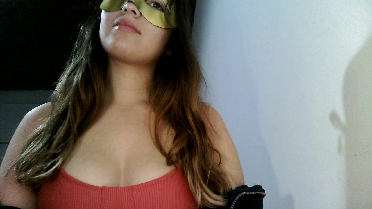 Model - Lucia Mei sexy