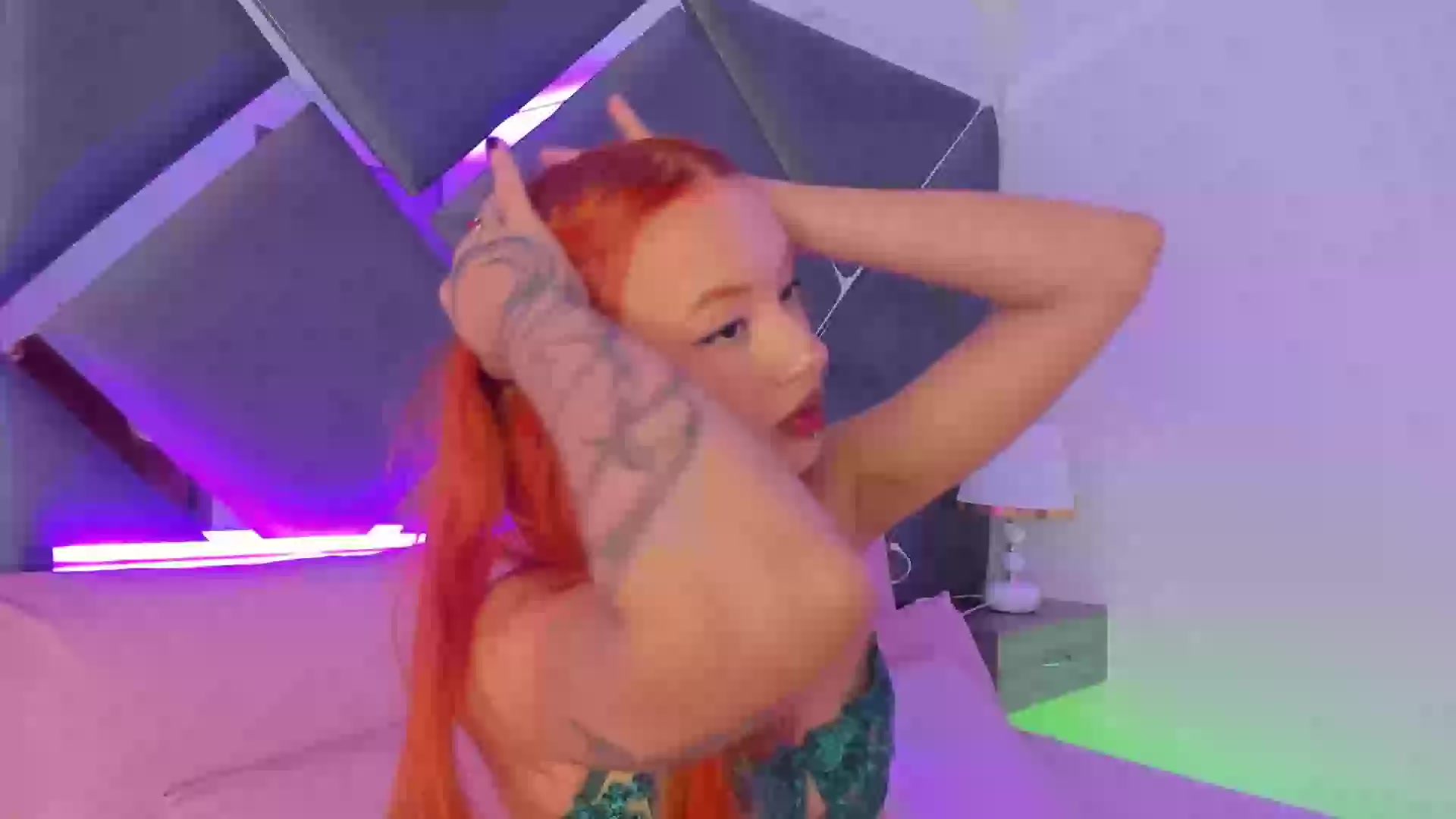 Model - SerenaBrowne deepthroat