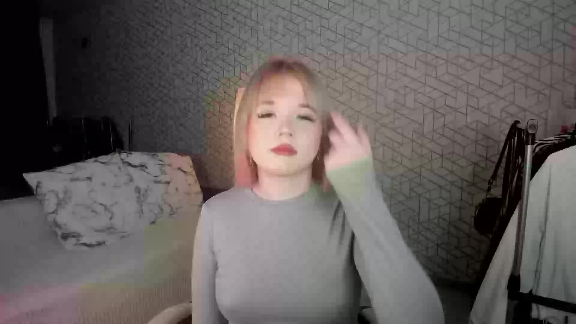 Model - NayaValen deepthroat